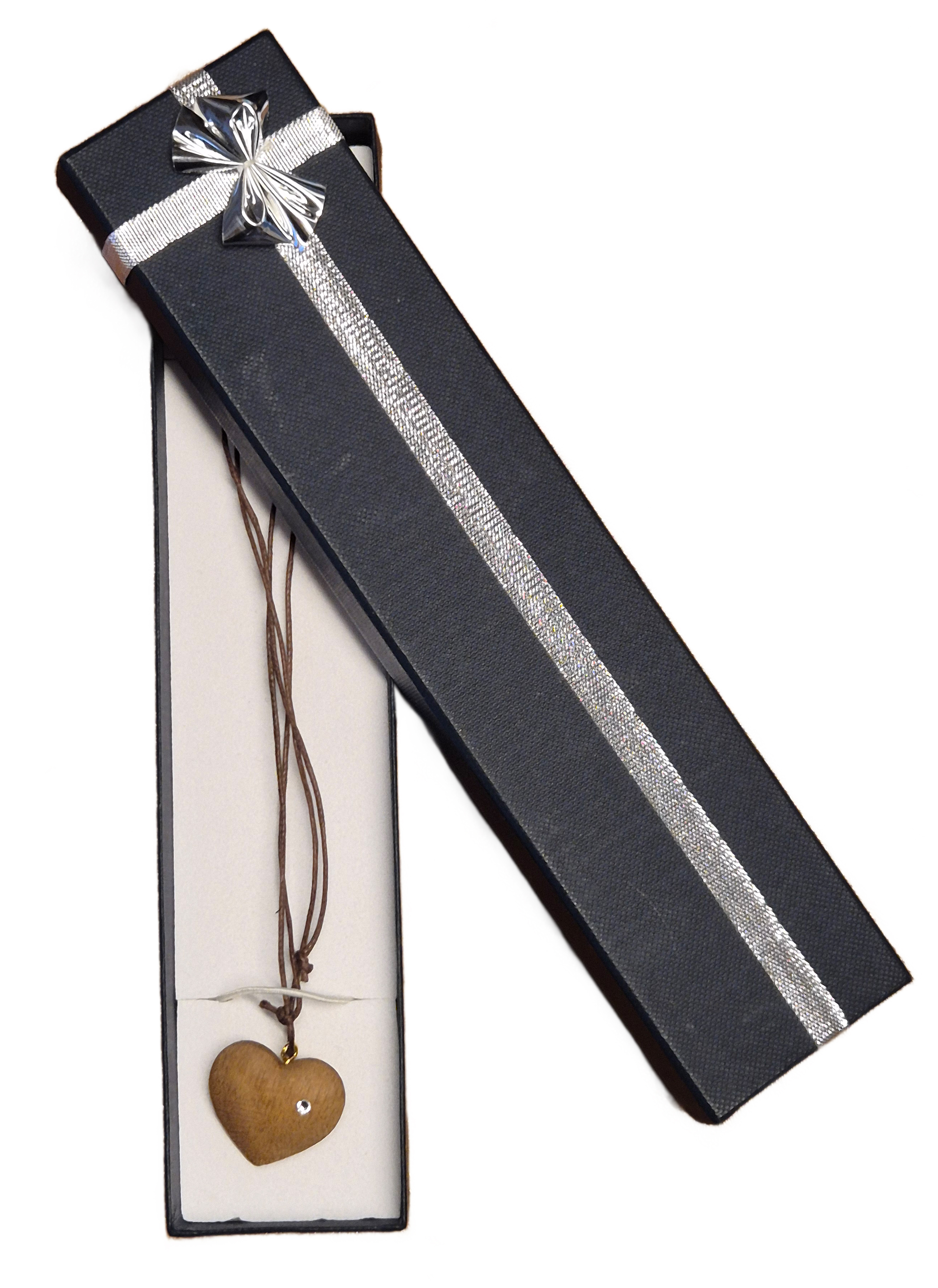 Necklace with walnut heart with box