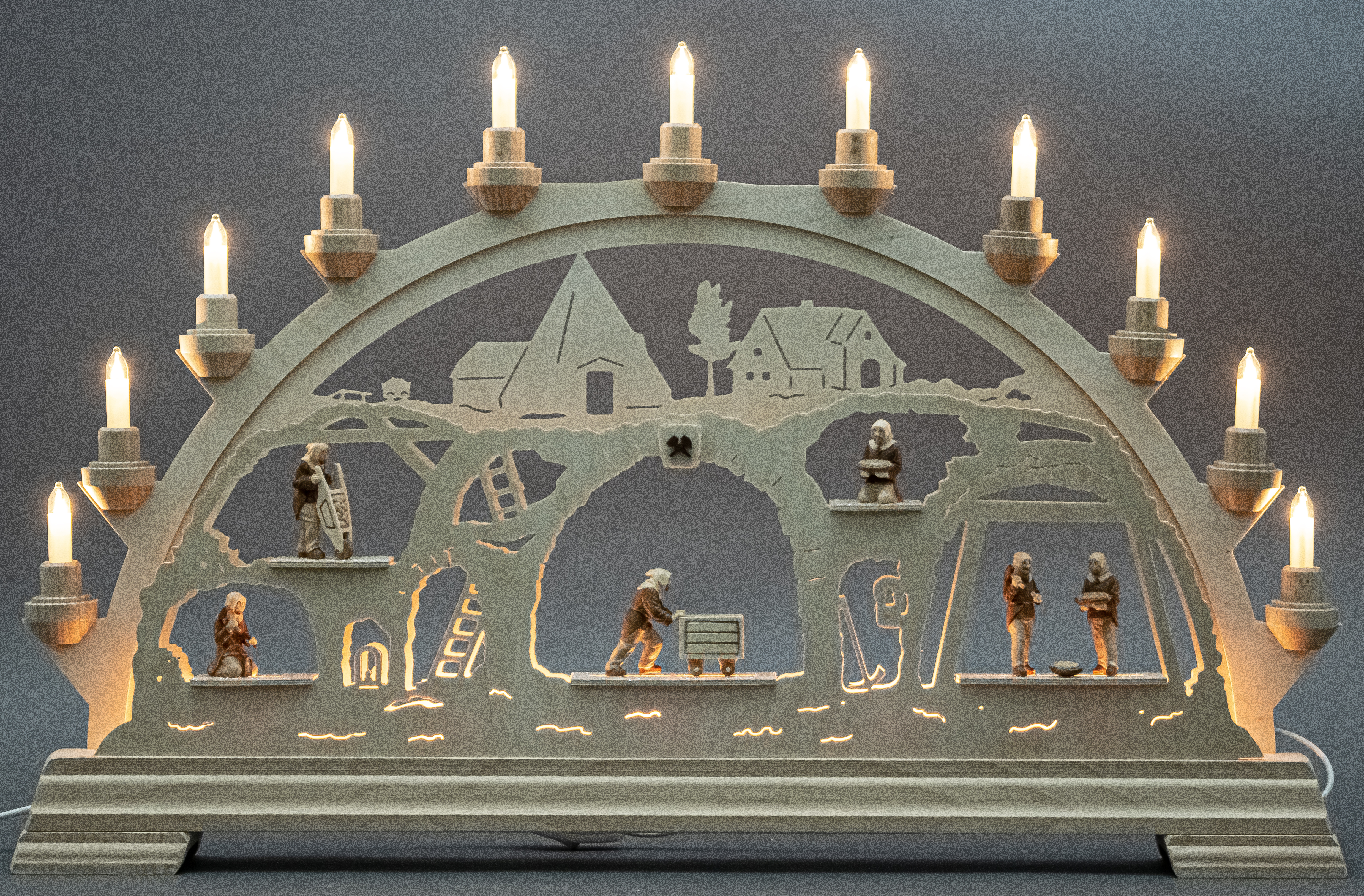 6 Berghauer in grosser Lichterbogen