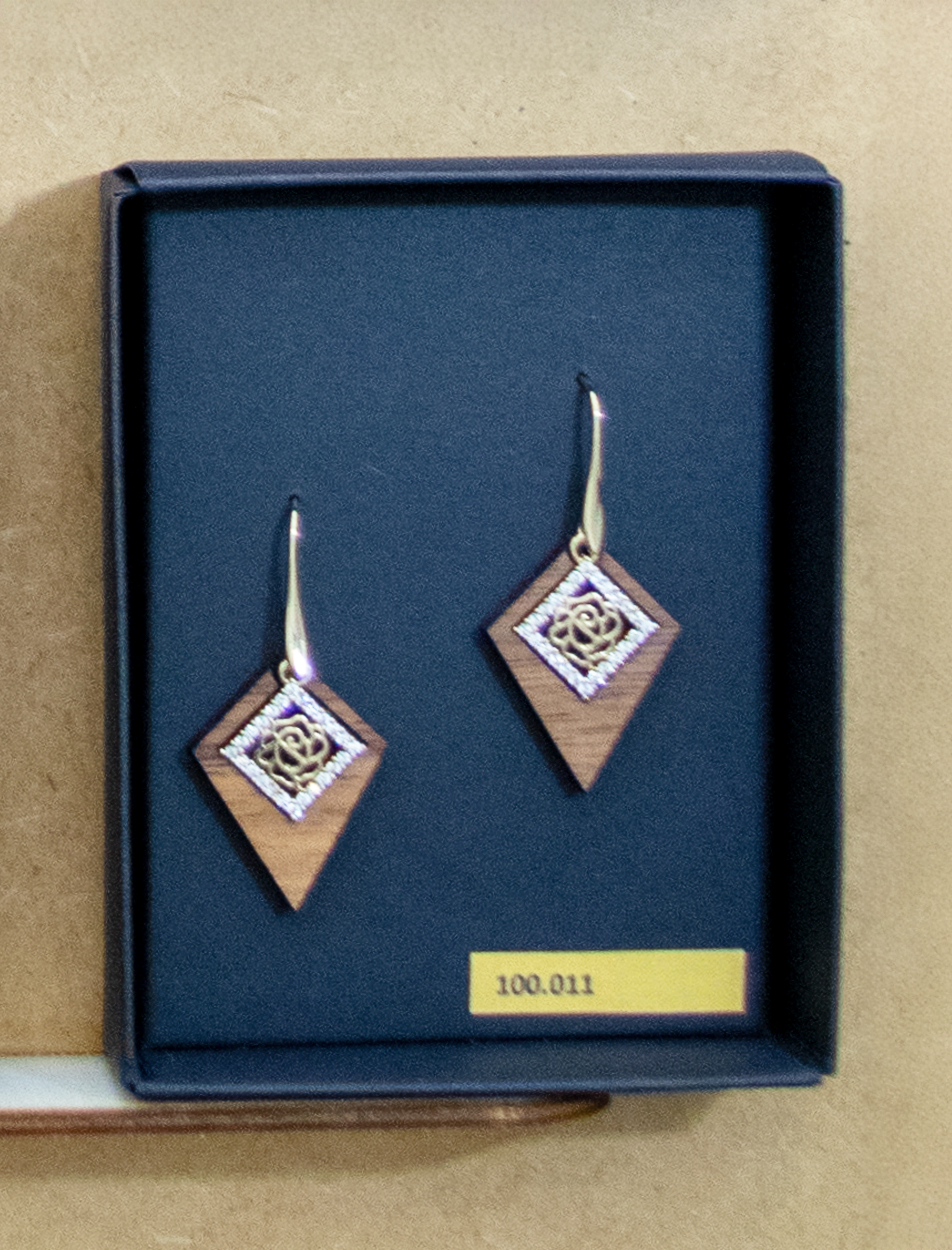 Earrings ‘Walnut Deltoid Ornament’