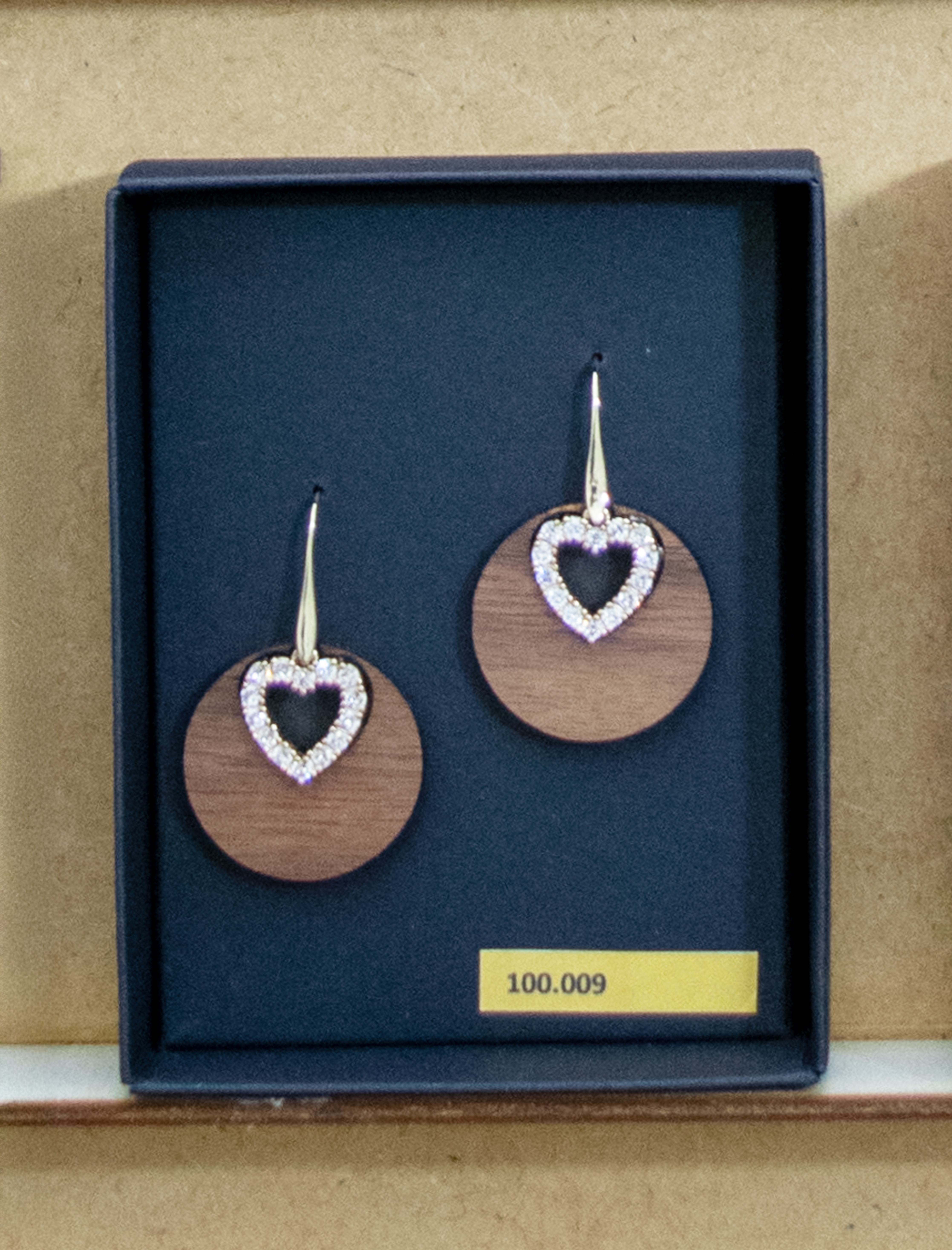 Collana “Cuore di noce Aureola”